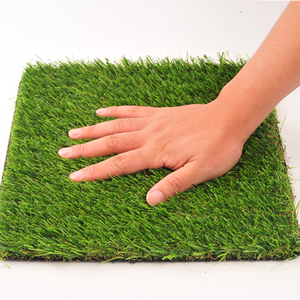 Горячая продажа устойчивой к ультрафиолетовому излучению ландшафтной садовой домашней лужайки с естественным видом искусственной травы QYL-30160078C